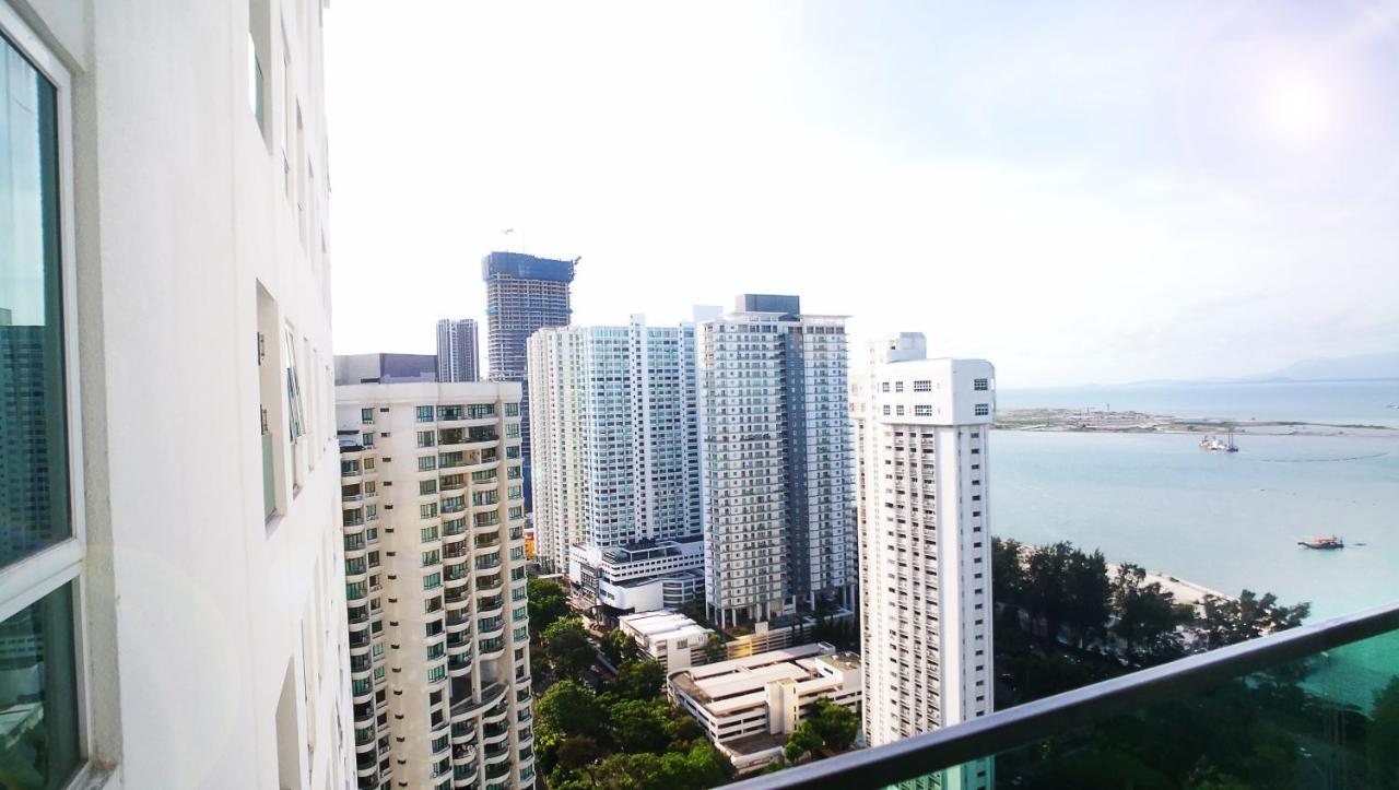 Mansion One Entire House 3 Queenbeds - Spacious Balcony Seaview جورج تاون المظهر الخارجي الصورة