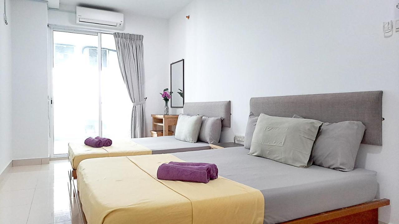 Mansion One Entire House 3 Queenbeds - Spacious Balcony Seaview جورج تاون المظهر الخارجي الصورة